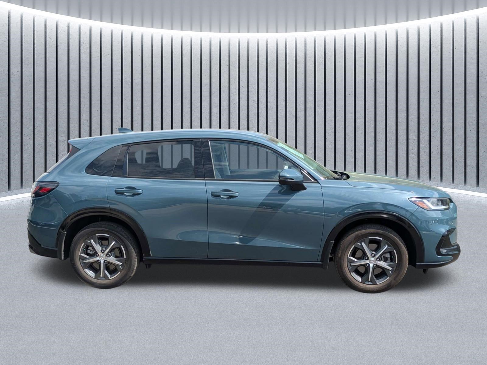 Certified 2024 Honda HR-V EX-L image 4