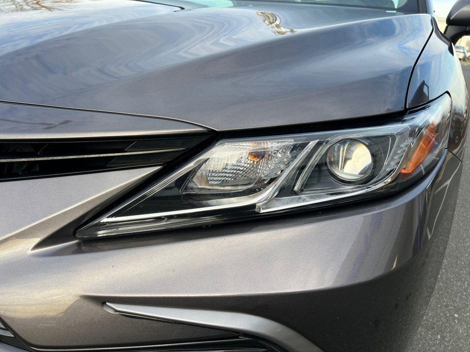 Used 2022 Toyota Camry LE image 30