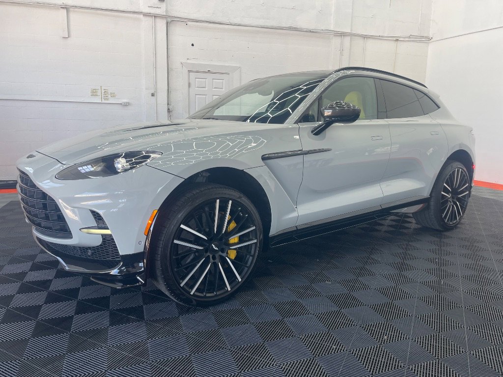 Used 2023 Aston Martin DBX 707 image 1