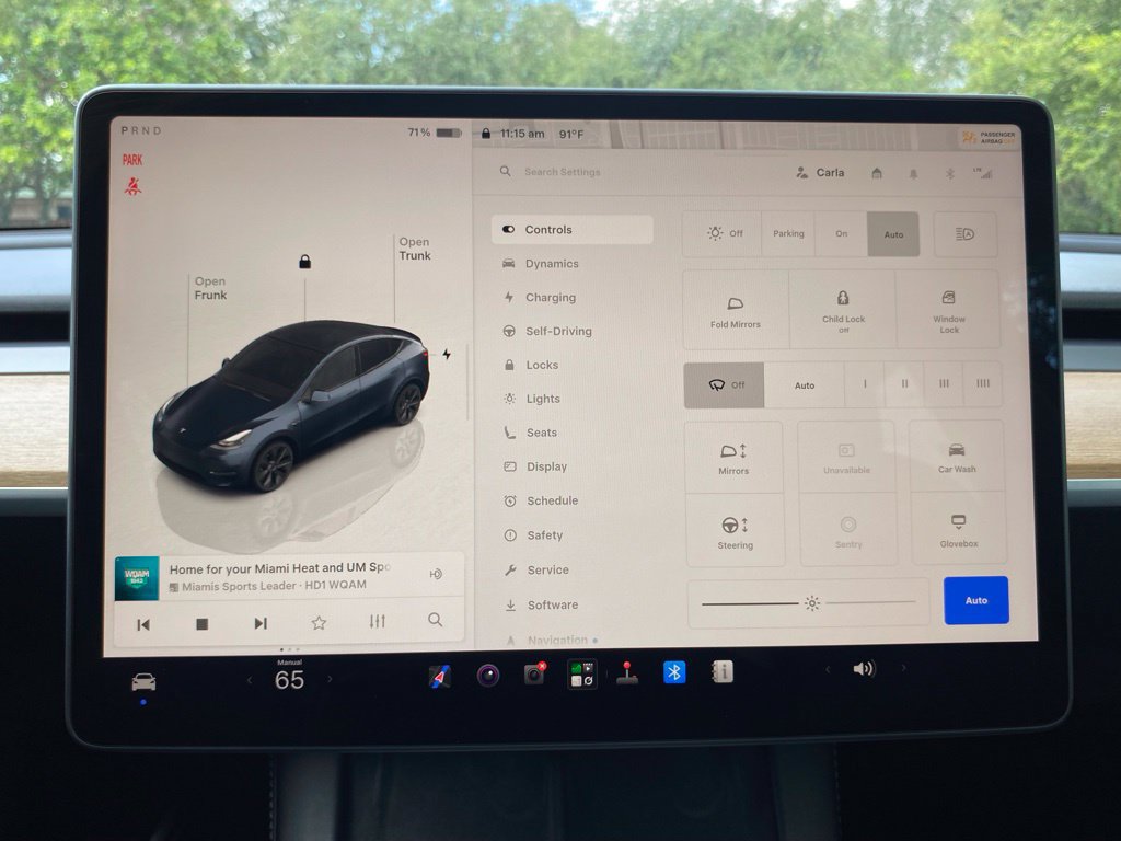 Used 2025 Tesla Model Y Long Range RWD image 32