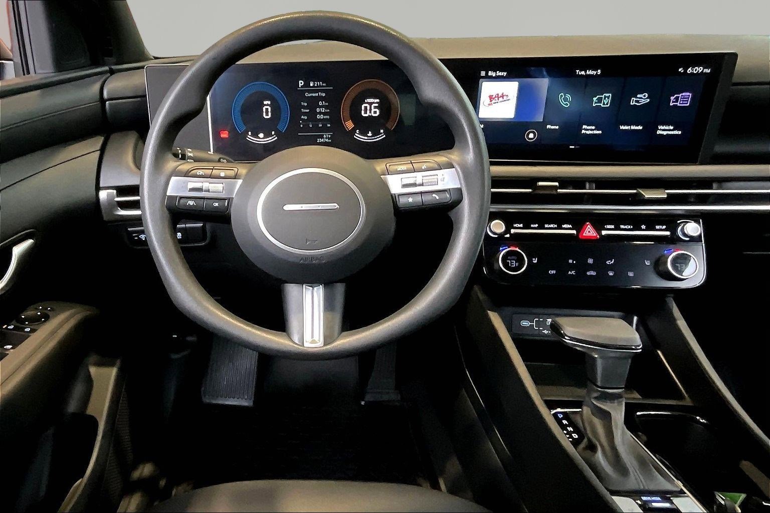 Used 2025 Hyundai Santa Cruz SEL AWD/4WD image 9