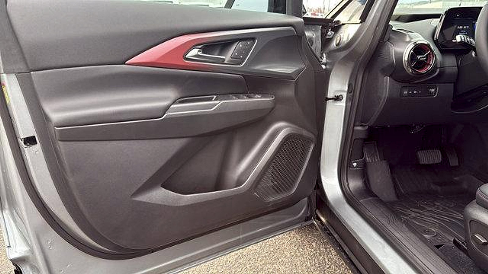 New 2026 Chevrolet Equinox EV RS image 22