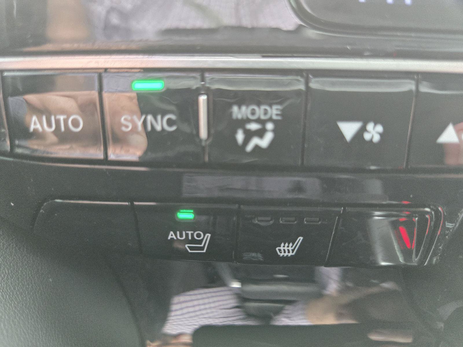 Certified 2023 Acura MDX w/ Technology Package FWD image 32