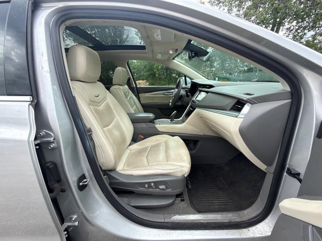 Used 2019 Cadillac XT5 Luxury AWD/4WD image 11