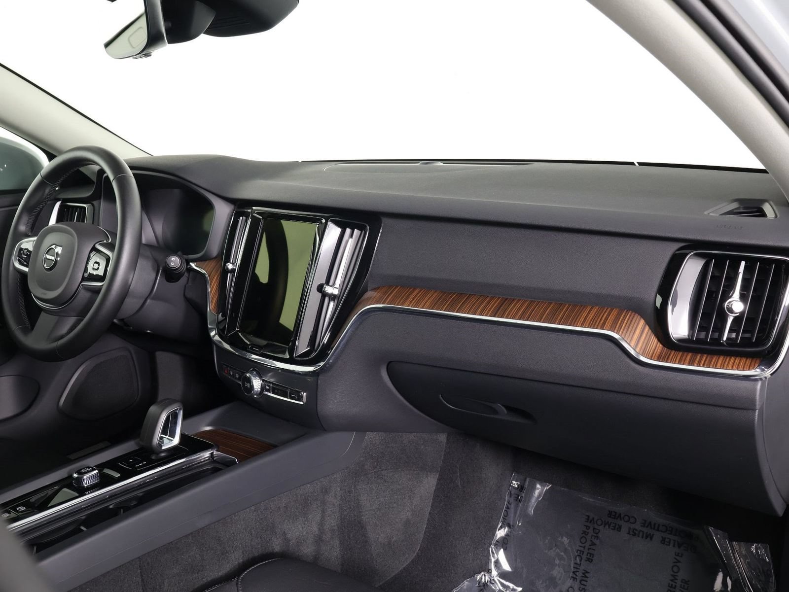 Certified 2025 Volvo V60 B5 Cross Country Plus AWD/4WD image 22
