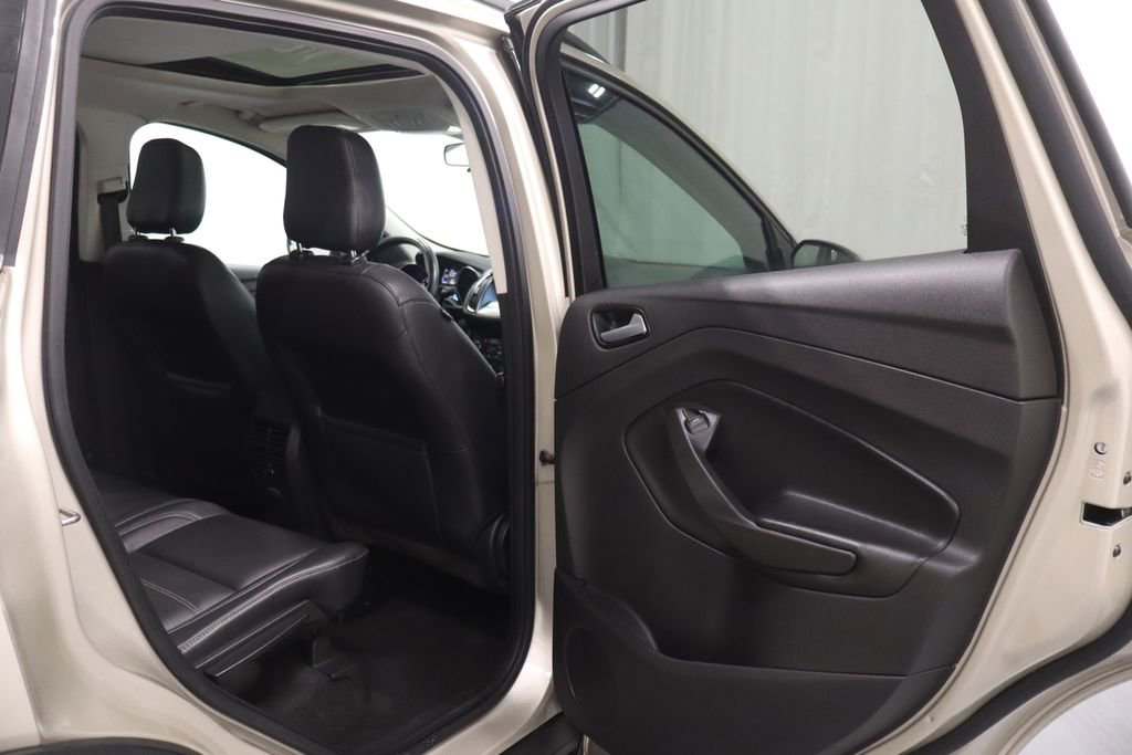 Used 2018 Ford Escape SEL image 16