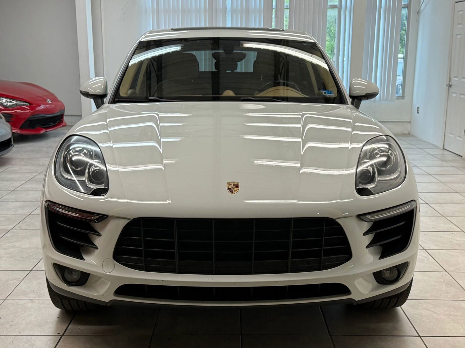 Used 2015 Porsche Macan S AWD/4WD image 2