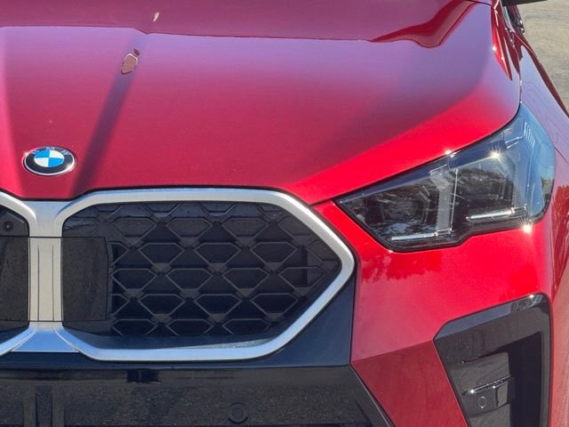 Certified 2025 BMW X2 xDrive28i w/ Premium Package image 7