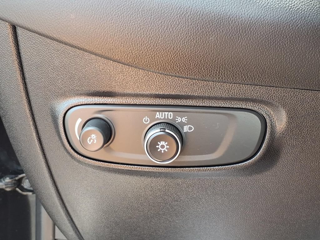 Used 2018 Chevrolet Equinox LT w/ Sun & Infotainment Package AWD/4WD image 20