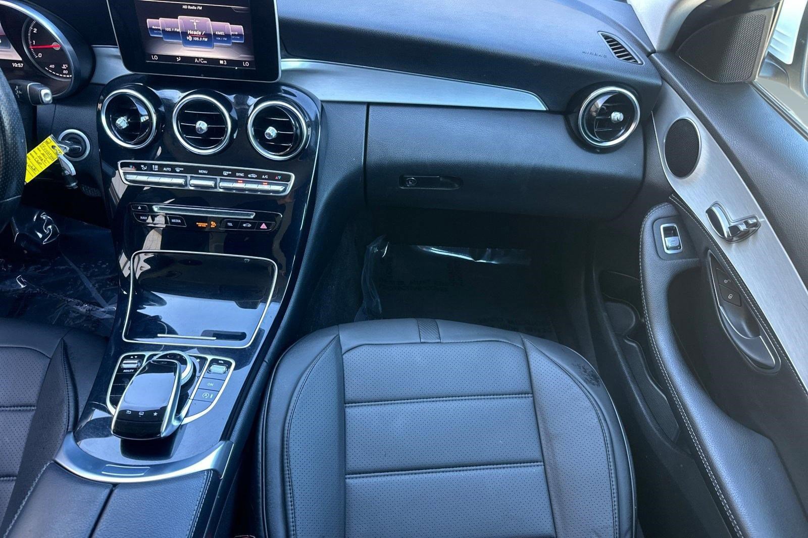 Used 2015 Mercedes-Benz C 300 4MATIC Sedan image 28
