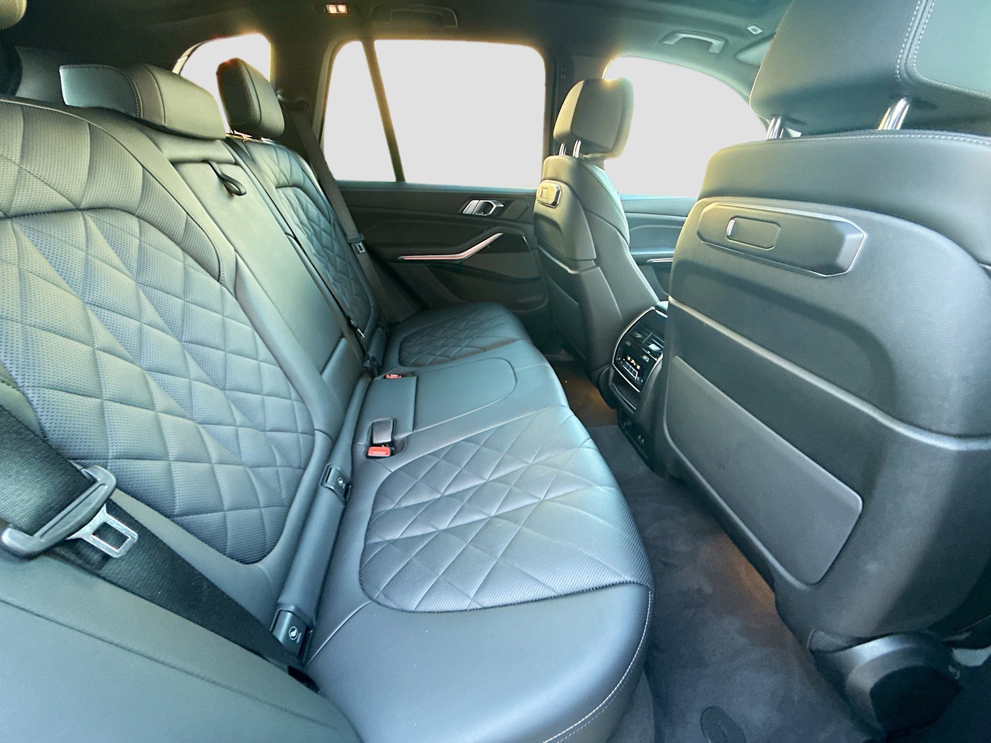 Used 2024 BMW X5 xDrive50e w/ Premium Package image 30