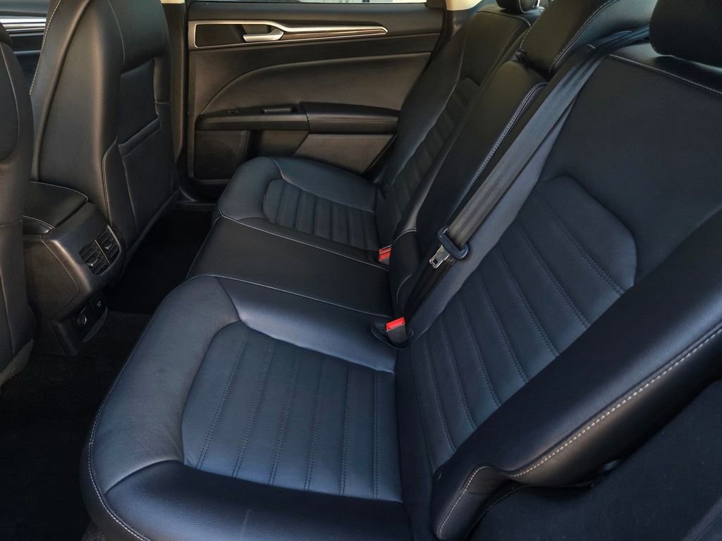 Used 2018 Ford Fusion Energi SE FWD image 14