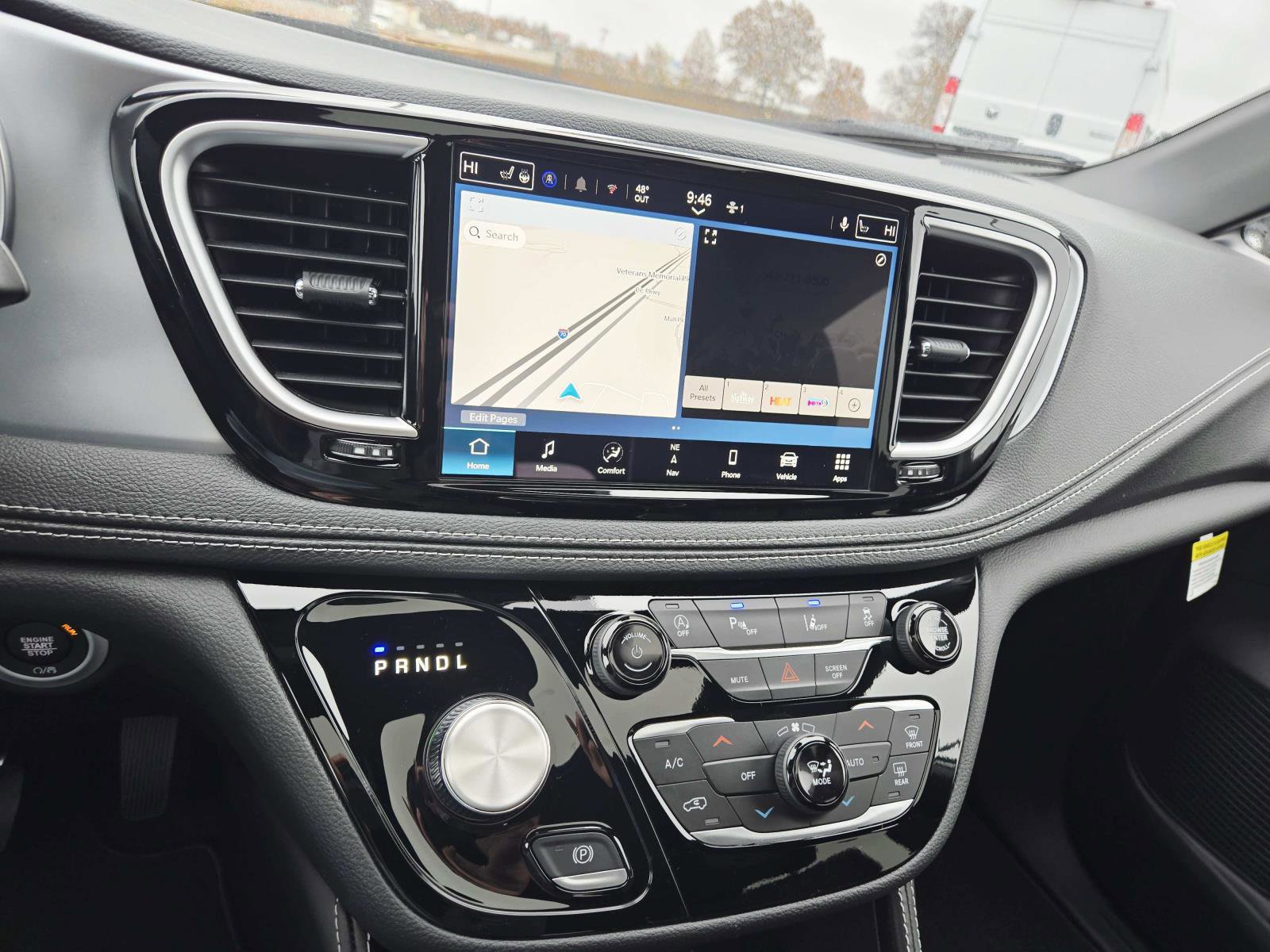 New 2026 Chrysler Pacifica Limited w/ S Appearance Package image 23