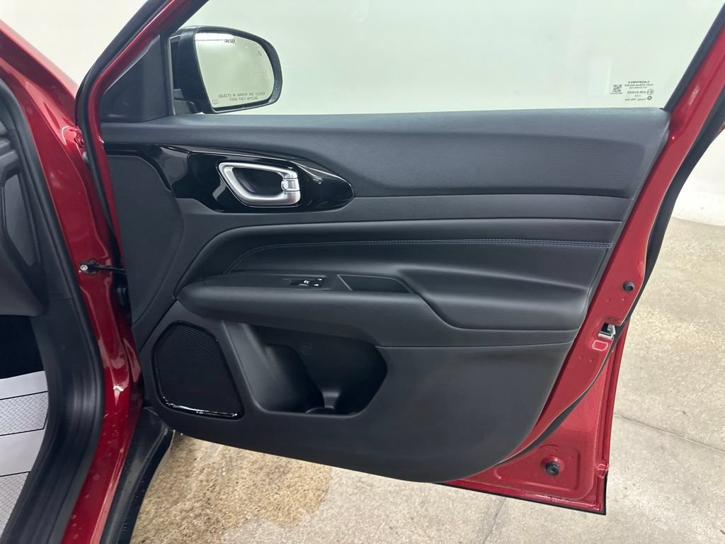 New 2026 Jeep Compass Latitude AWD/4WD image 19