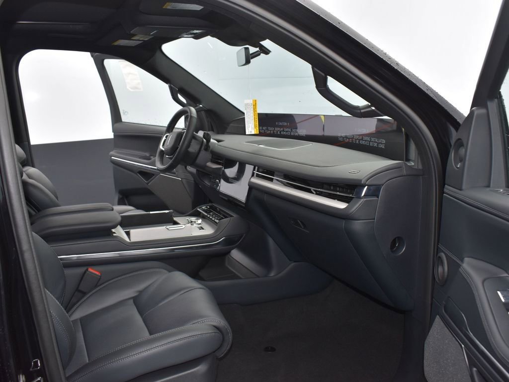 New 2026 Lincoln Navigator Reserve w/ Jet Appearance Package AWD/4WD image 16