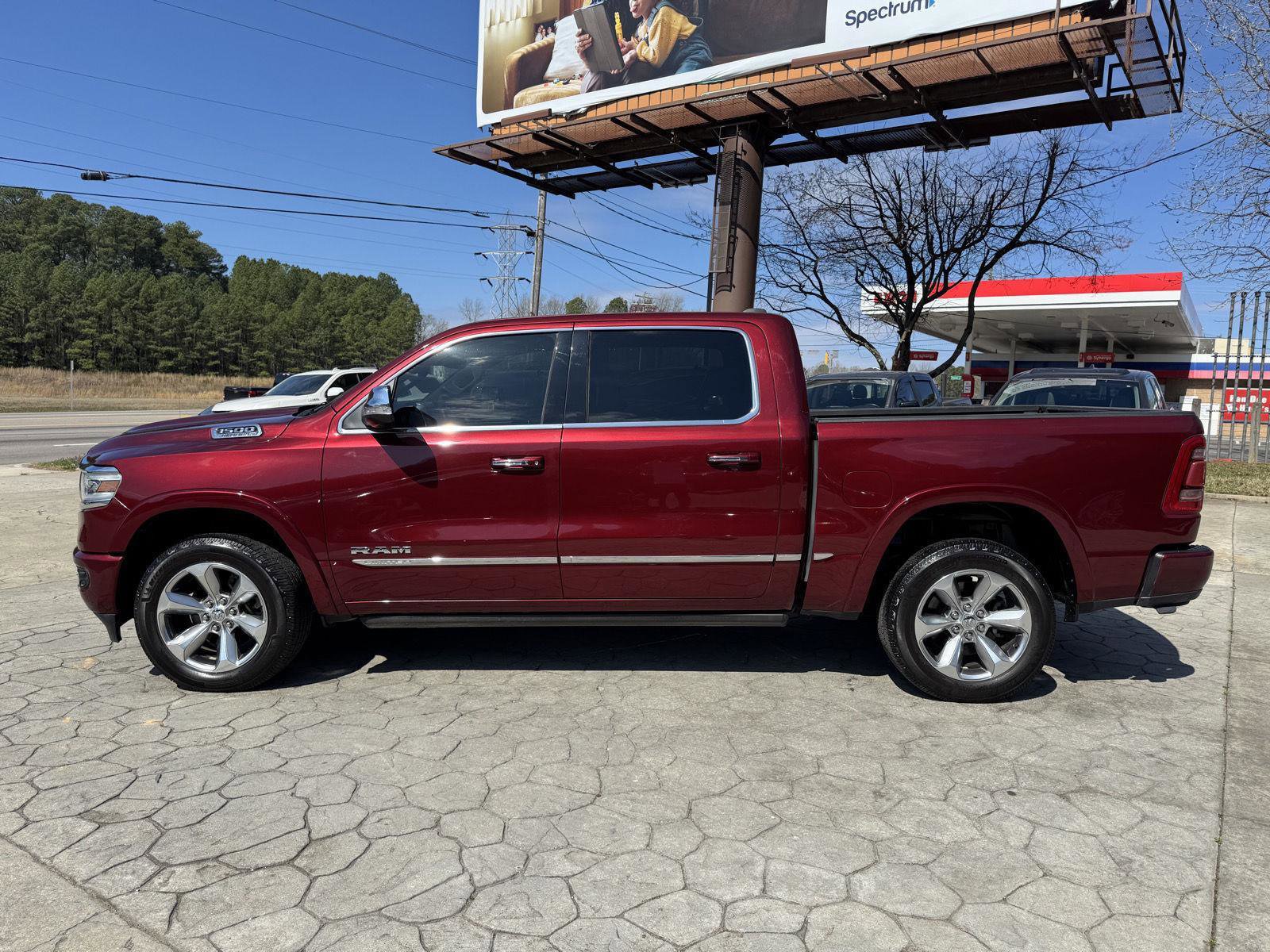 Used 2021 RAM 1500 Limited w/ Body Color Bumper Group image 9