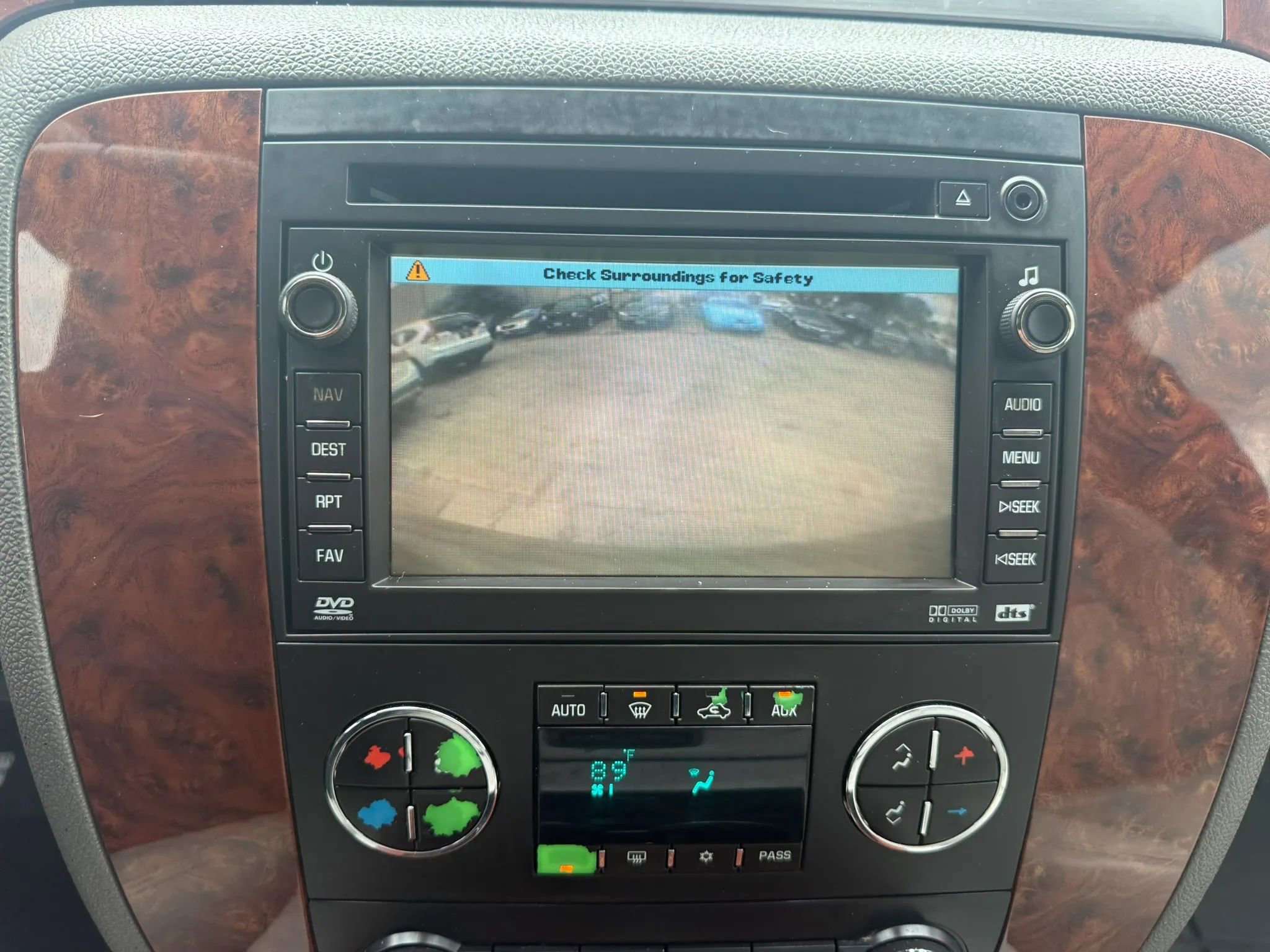Used 2007 Chevrolet Suburban LTZ w/ LTZ Preferred Equipment Group RWD image 11