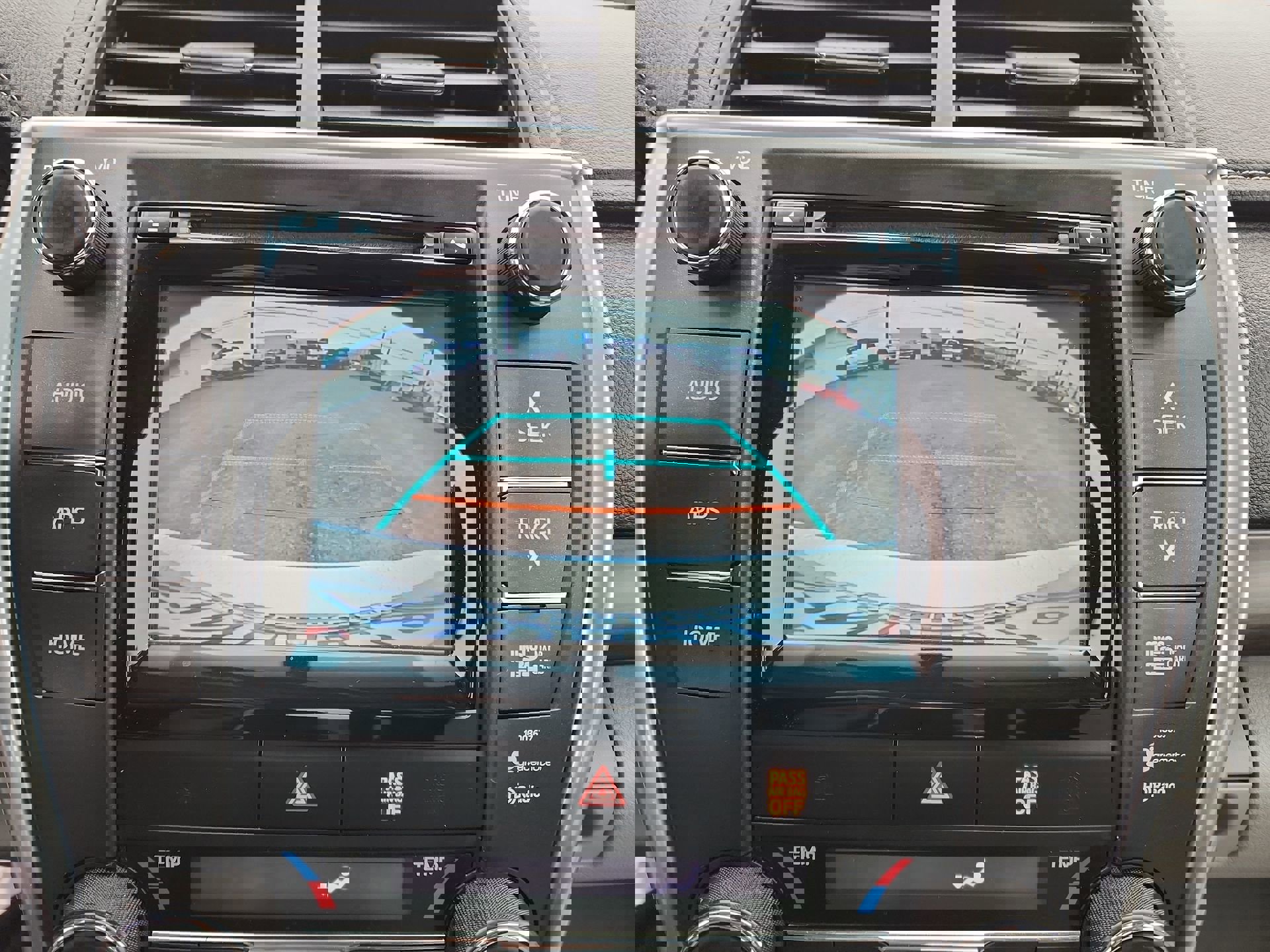 Used 2015 Toyota Camry XLE image 22