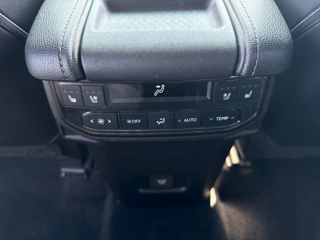 Used 2024 Toyota Grand Highlander AWD image 22