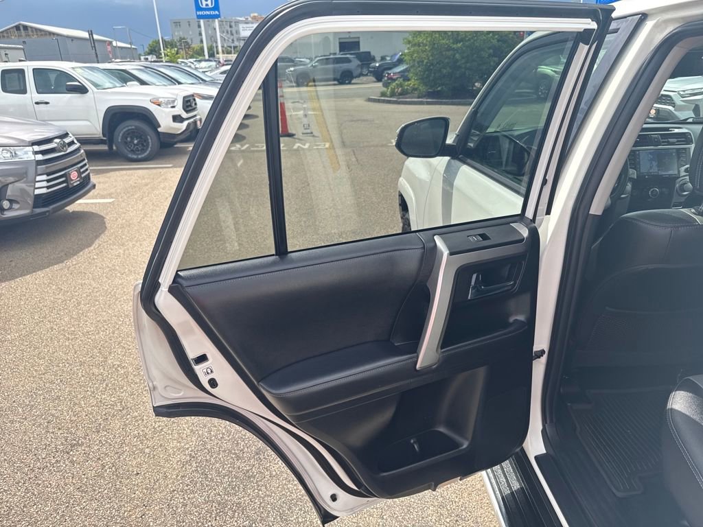 Used 2022 Toyota 4Runner SR5 Premium image 40