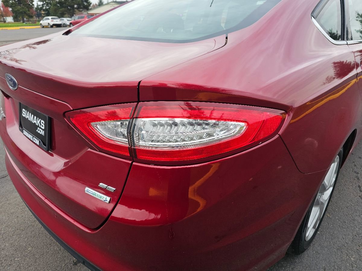 Used 2016 Ford Fusion SE image 20