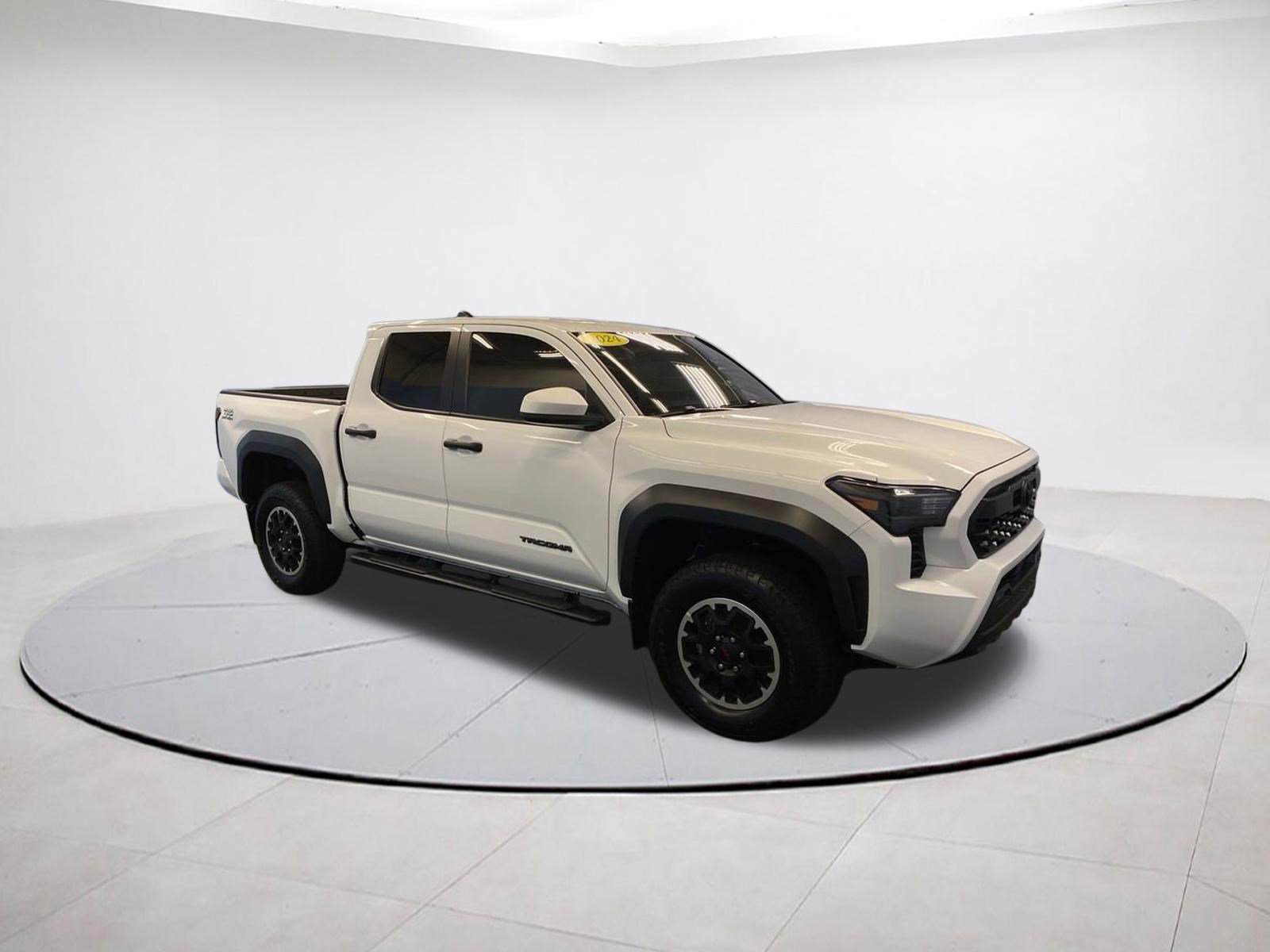 Used 2024 Toyota Tacoma TRD Off-Road AWD/4WD image 10