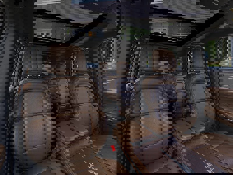 New 2025 Lincoln Navigator Reserve image 9