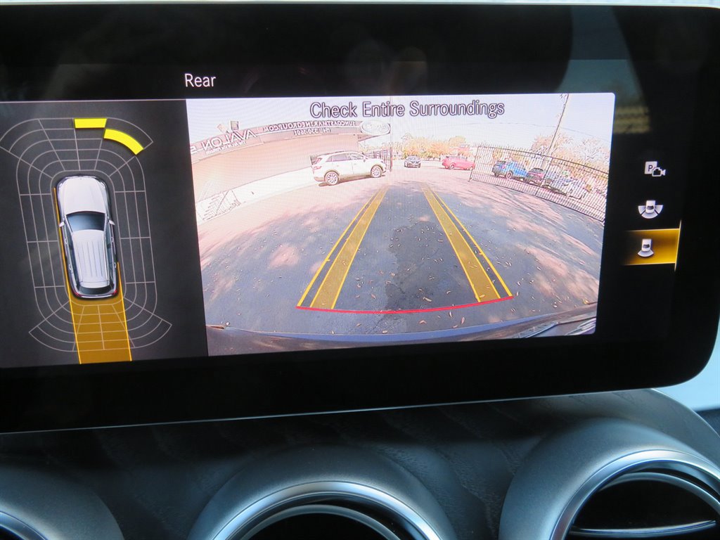 Used 2021 Mercedes-Benz GLC 300 image 26