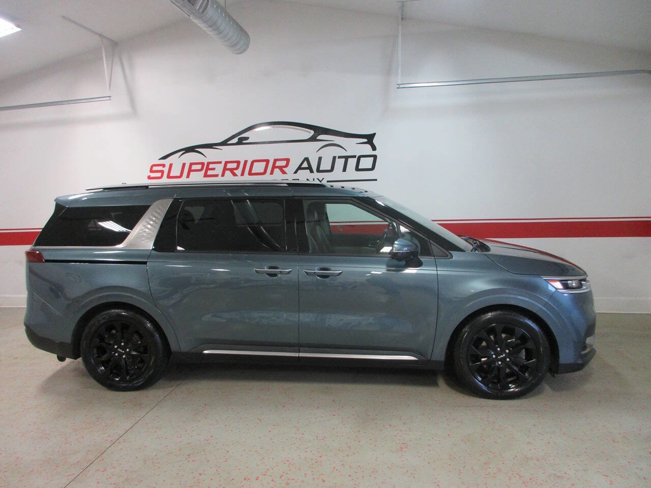 Used 2023 Kia Carnival SX Prestige image 6