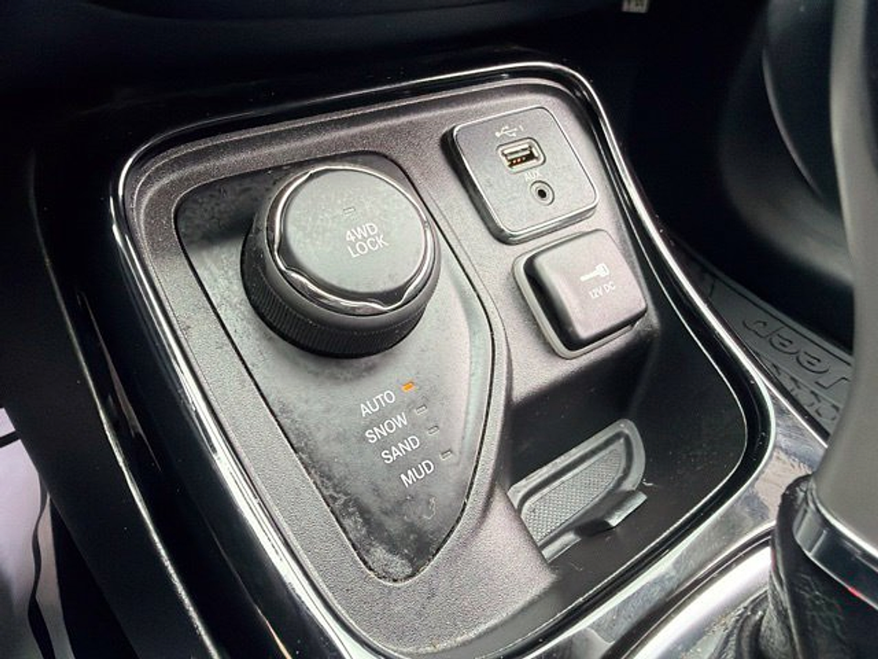 Used 2019 Jeep Compass Latitude AWD/4WD image 21