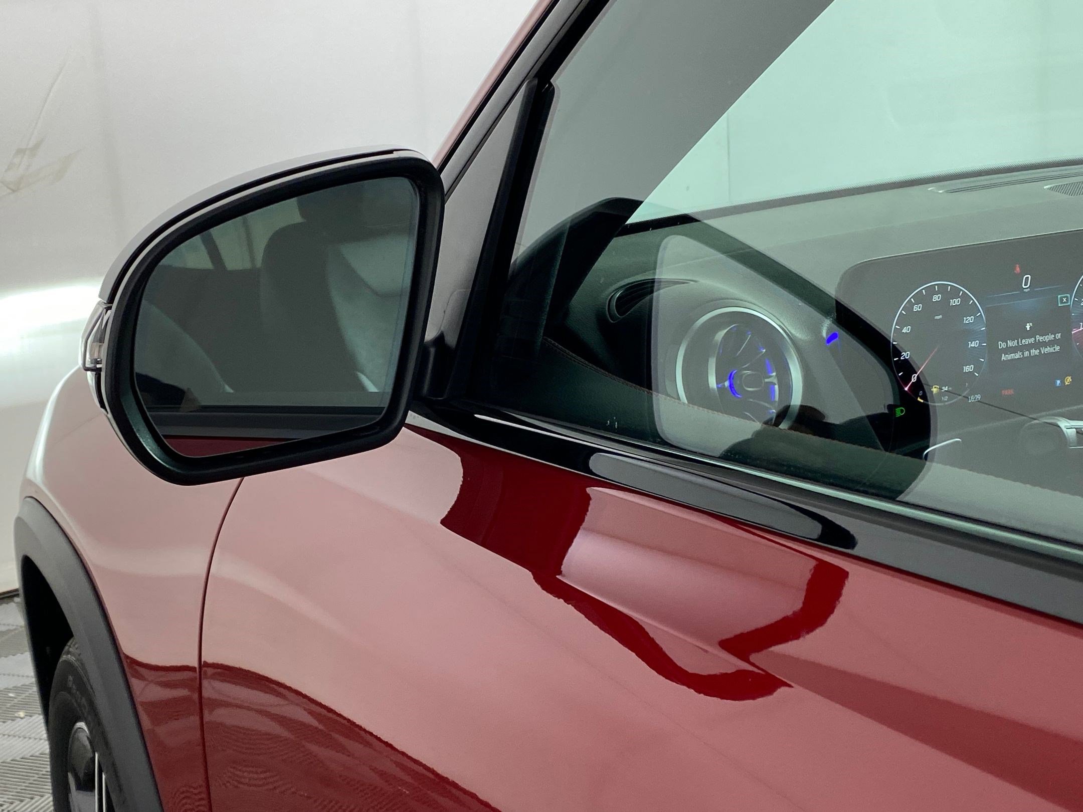 Used 2026 Mercedes-Benz GLB 250 4MATIC image 30