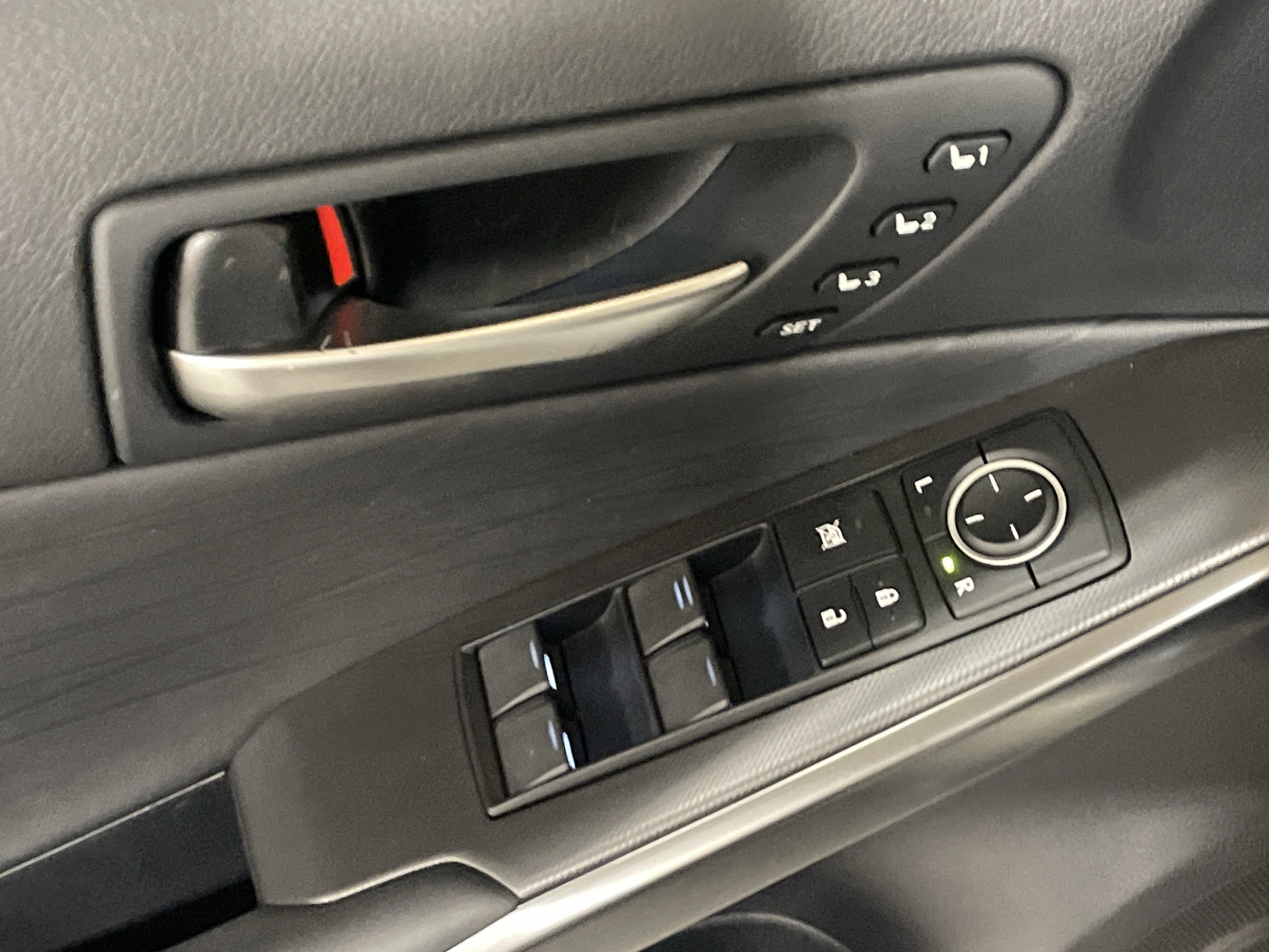 Used 2023 Lexus IS 350 F Sport w/ Navigation Package image 15
