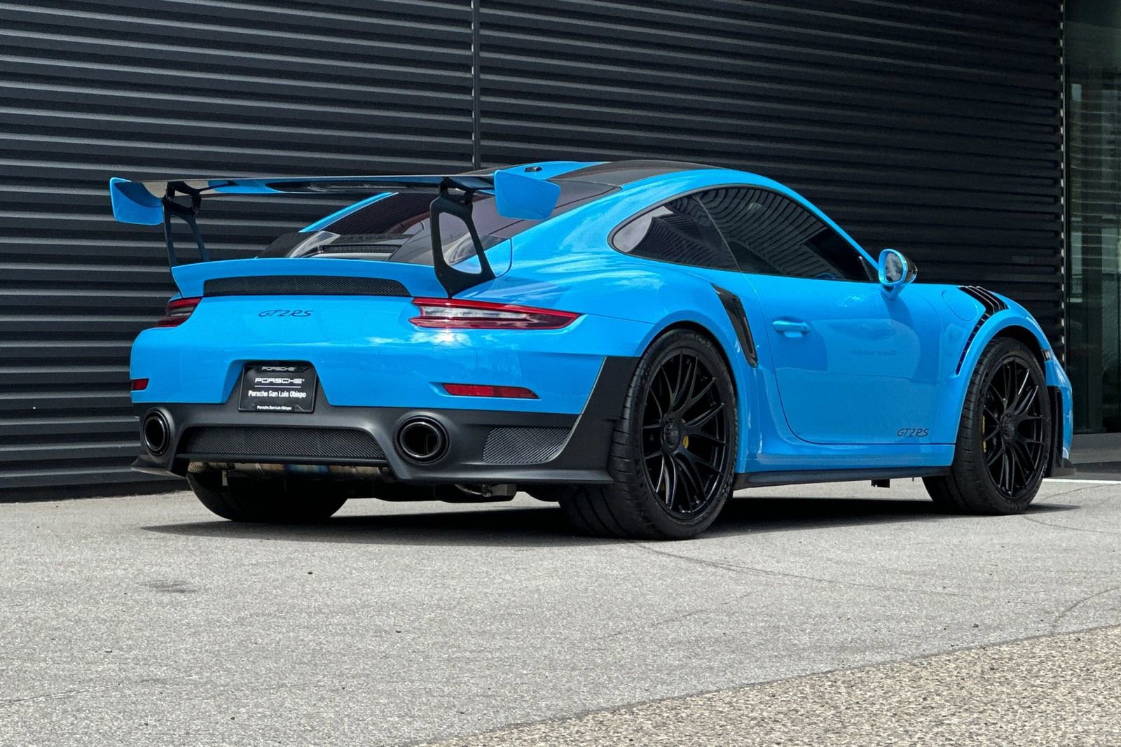 Certified 2018 Porsche 911 GT2 RS RWD image 8