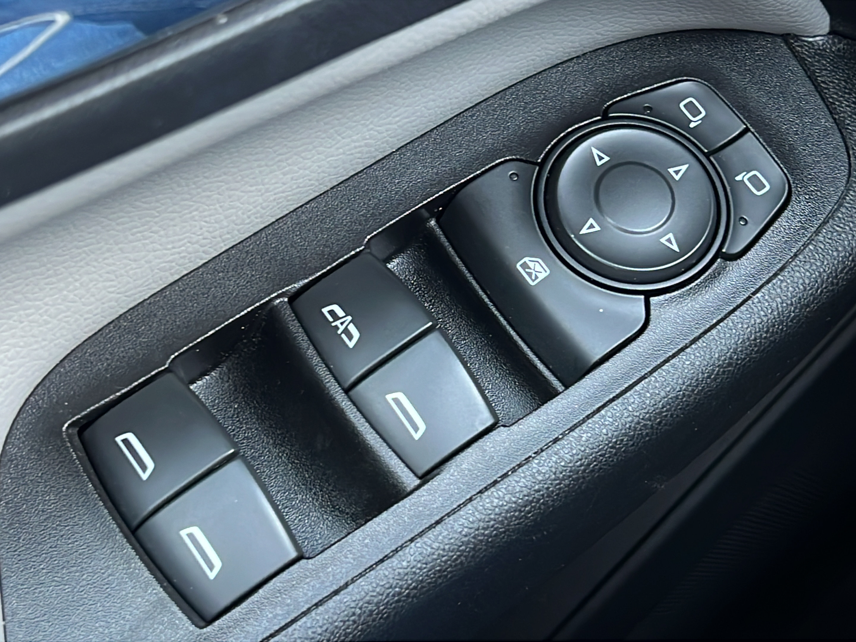 Used 2020 Chevrolet Equinox LS FWD image 17