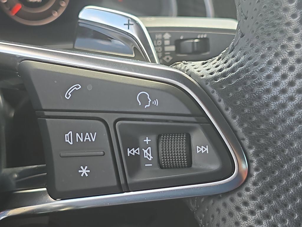 Used 2022 Audi R8 V10 w/ Premium Package image 13