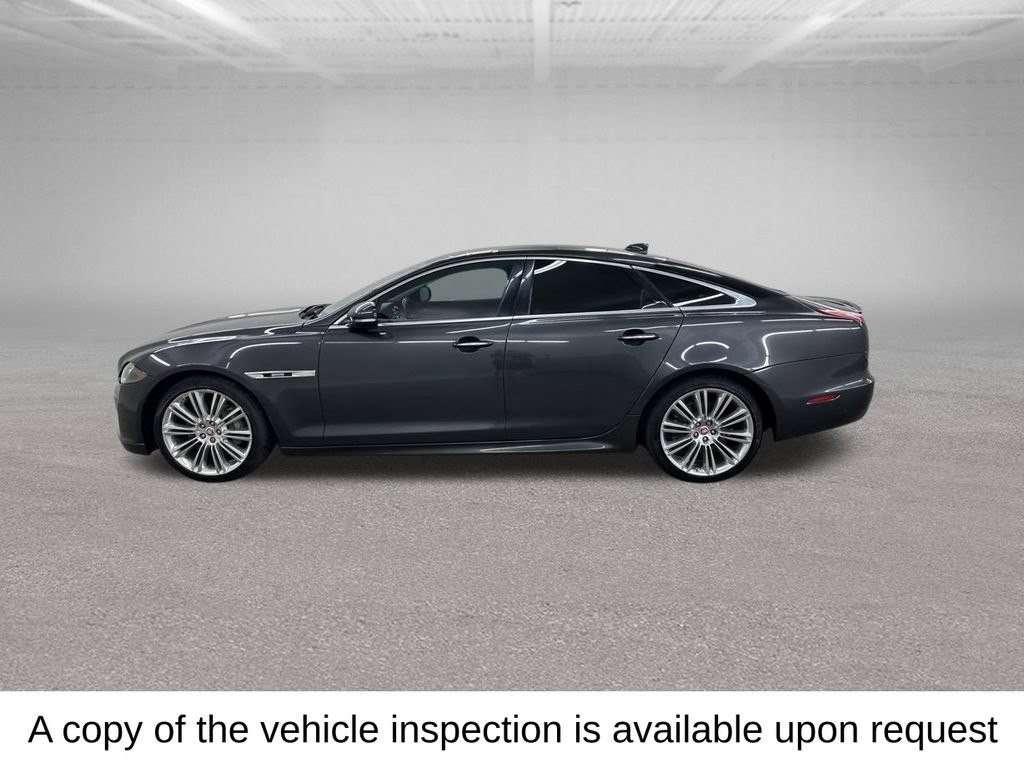 Used 2016 Jaguar XJ R-Sport AWD/4WD image 7