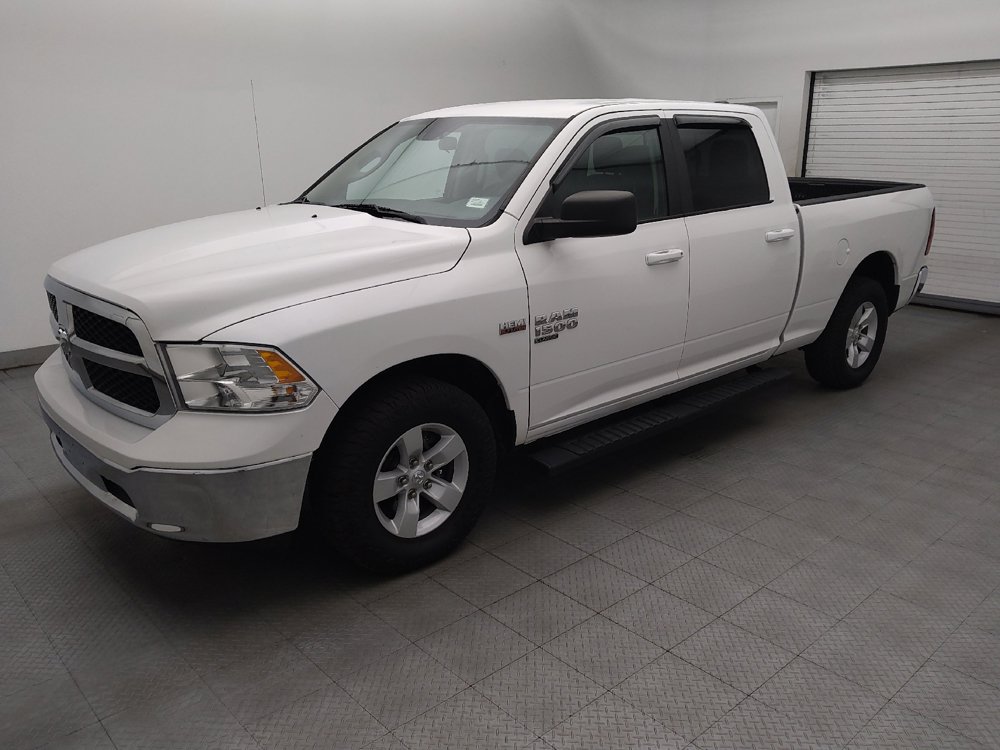 Used 2020 RAM 1500 Classic SLT RWD image 2