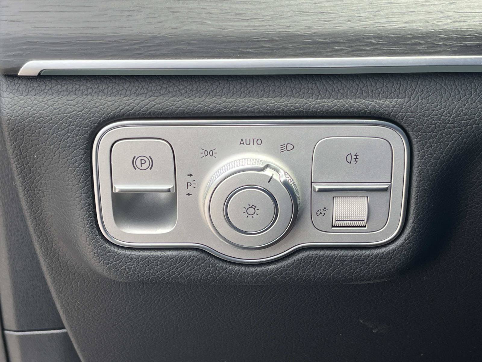Certified 2023 Mercedes-Benz GLS 450 4MATIC image 31