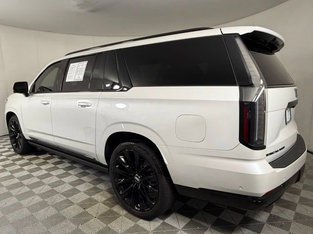 Certified 2025 Cadillac Escalade ESV Sport Platinum w/ LPO, ONYX Package AWD/4WD image 5