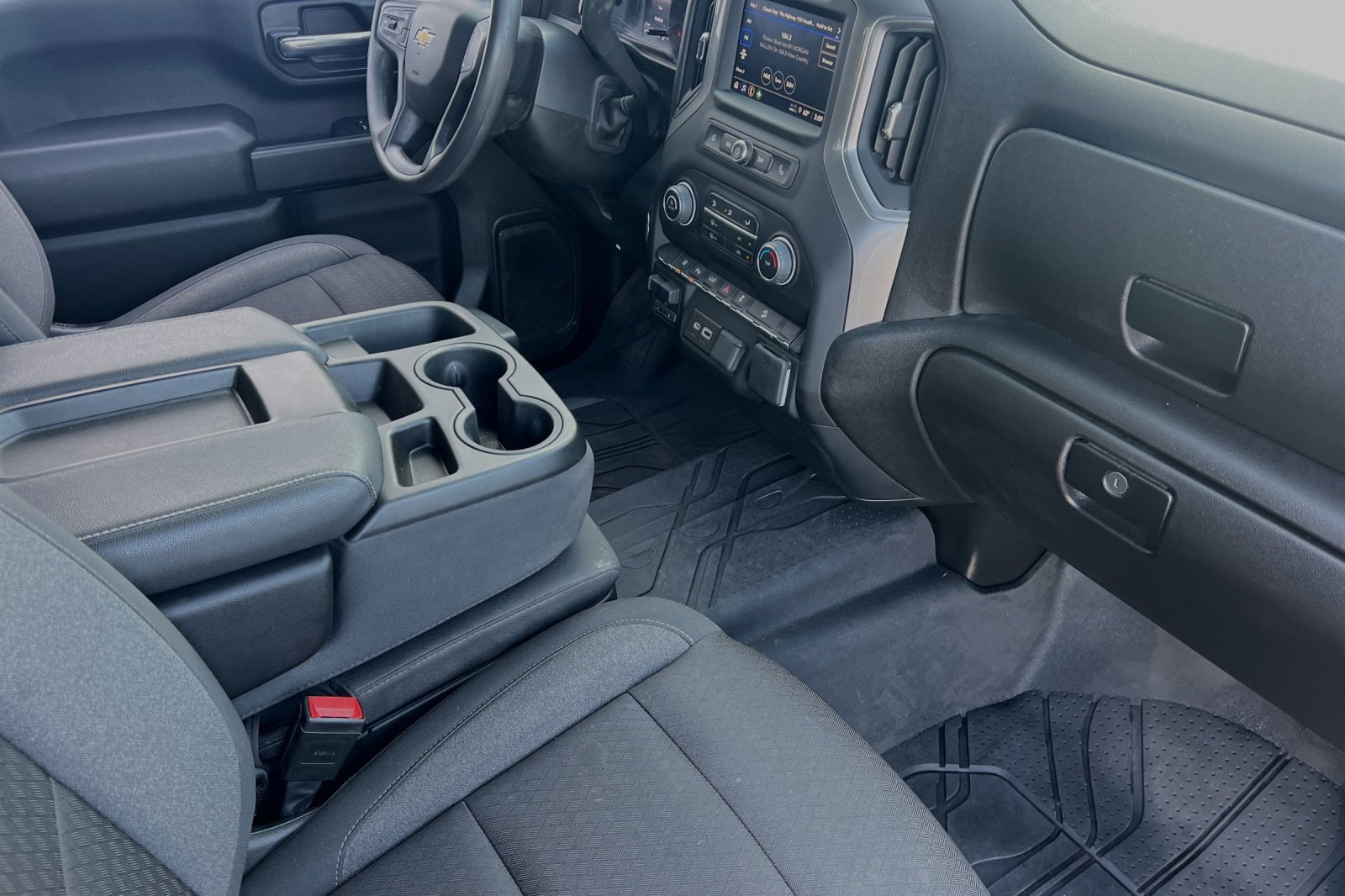 Used 2024 Chevrolet Silverado 2500 Custom w/ Custom Value Package image 15