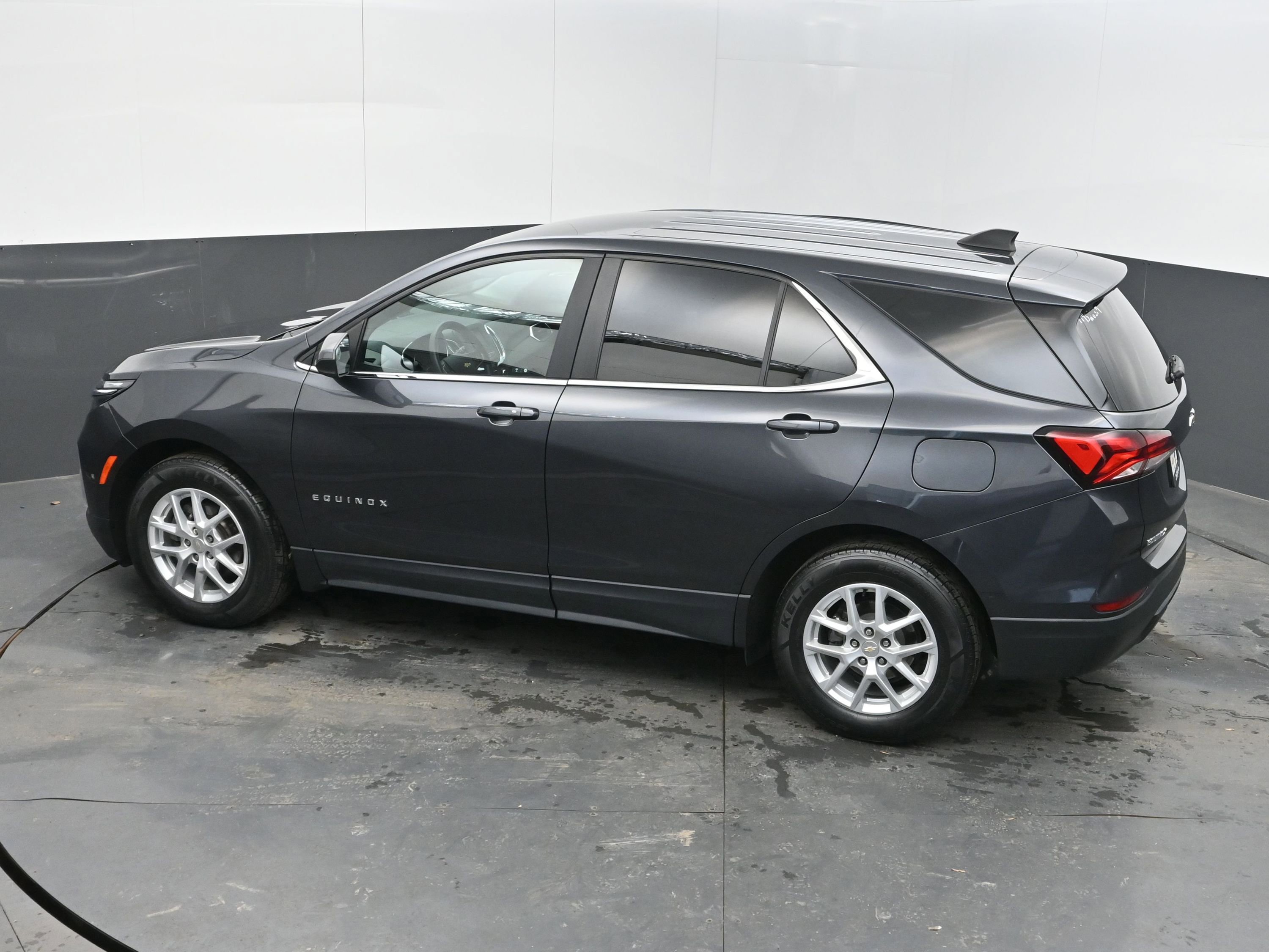 Used 2023 Chevrolet Equinox LT image 36