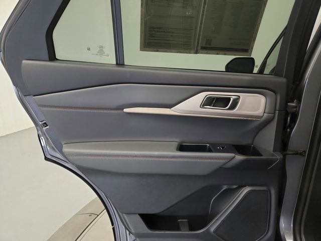 Used 2025 Ford Explorer Active w/ Active Comfort Package image 30