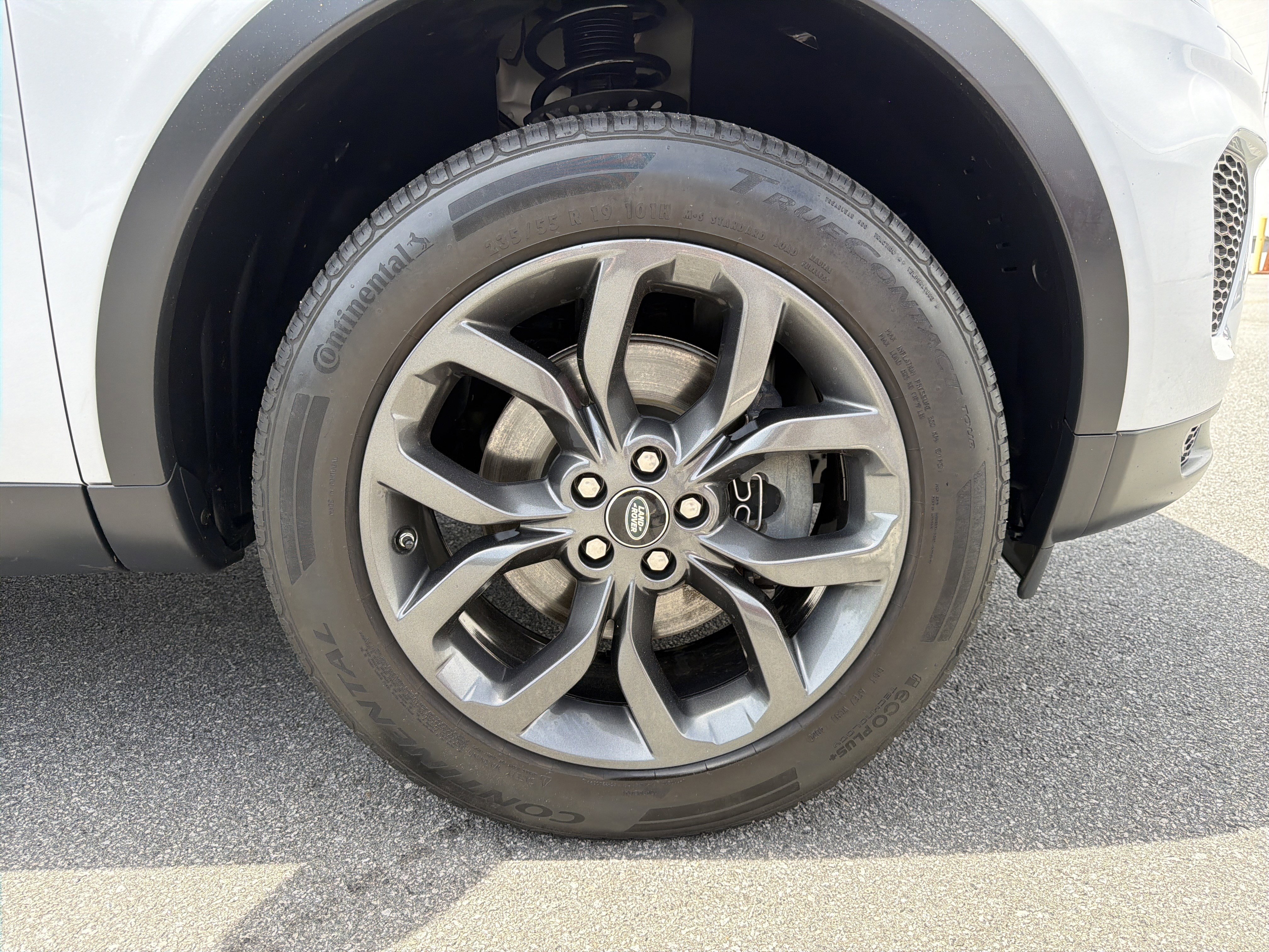 Used 2019 Land Rover Discovery Sport image 14