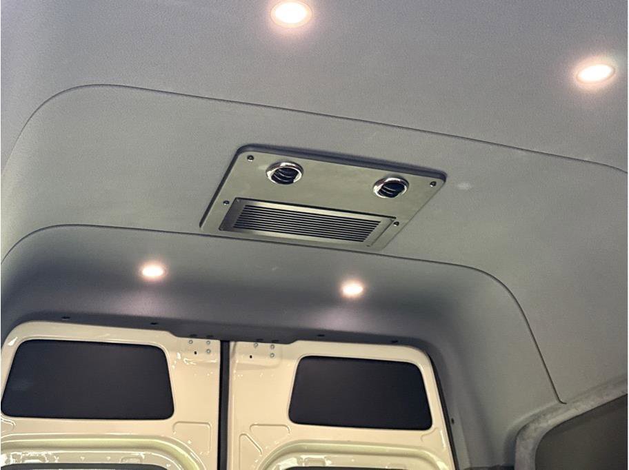 Used 2024 Mercedes-Benz Sprinter 2500 image 19