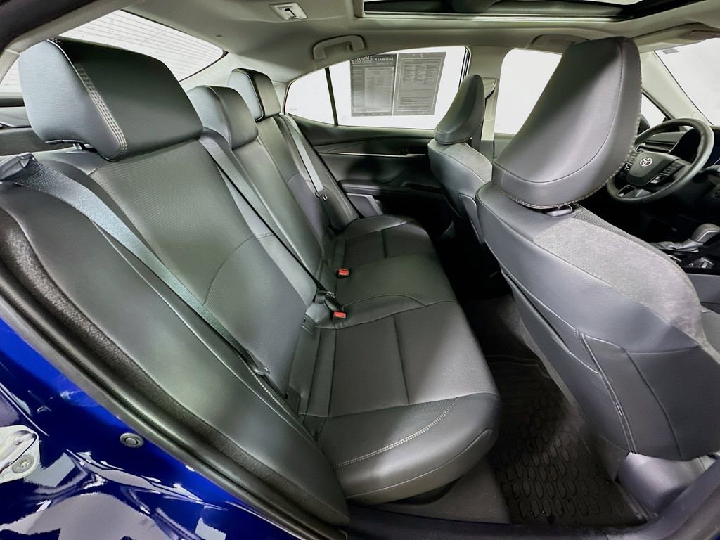Used 2025 Toyota Camry XLE w/ Premium Package image 11