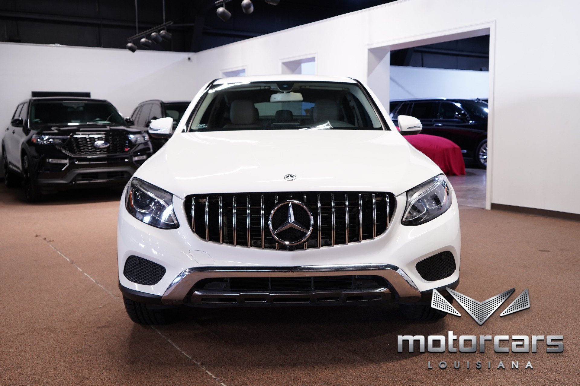 Used 2017 Mercedes-Benz GLC 300 4MATIC Coupe image 2