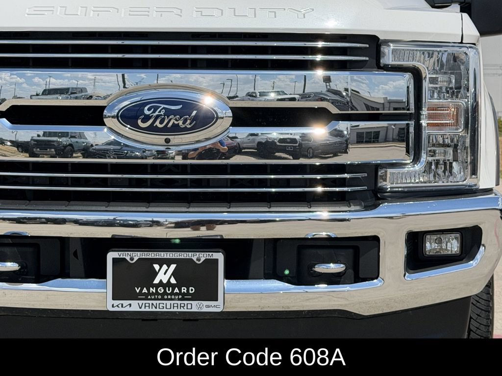 Used 2017 Ford F250 Lariat w/ Lariat Ultimate Package AWD/4WD image 4