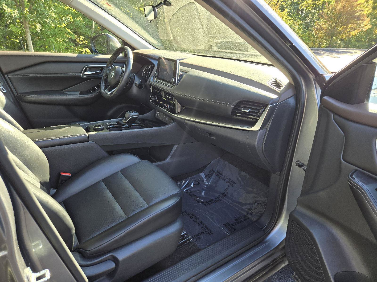 Used 2021 Nissan Rogue SV w/ Premium Package AWD/4WD image 24