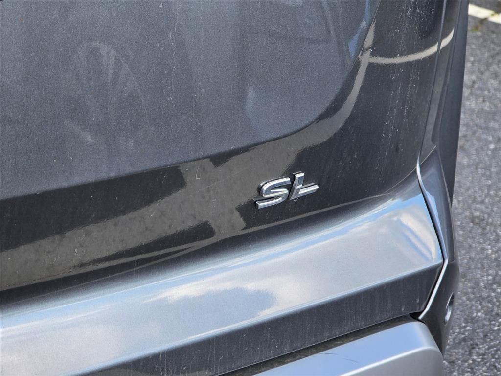 Used 2025 Nissan Pathfinder SL FWD image 15