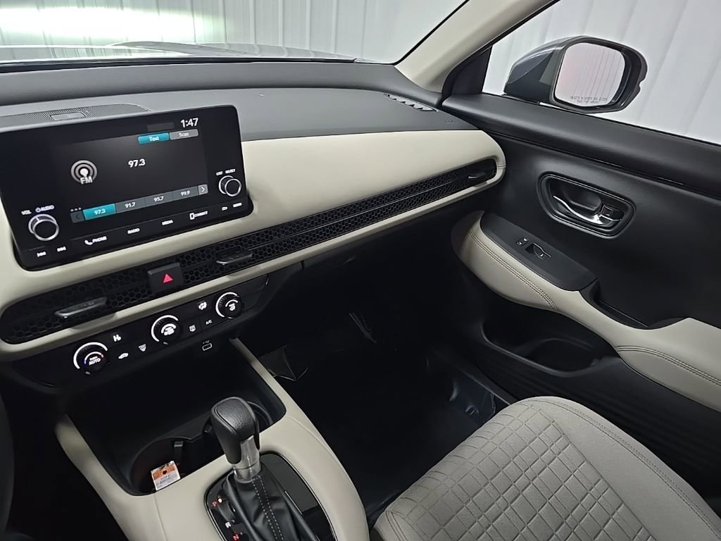 Used 2023 Honda HR-V LX image 25